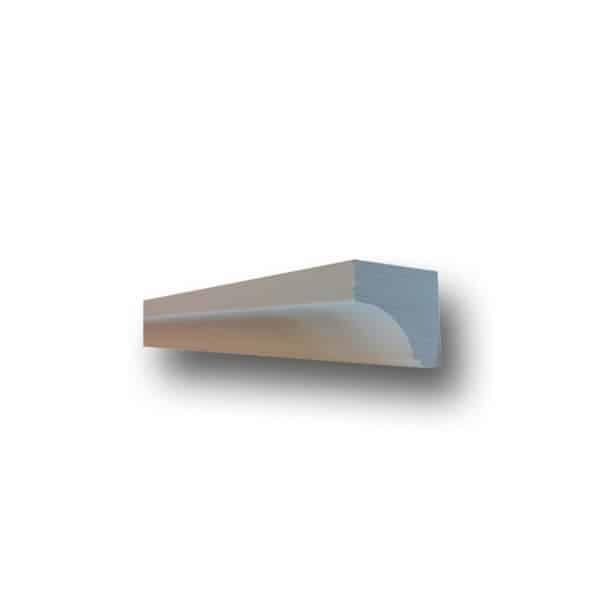 735